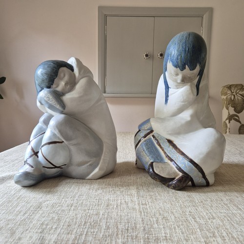 Lladro large eskimo inuit - eskimo,