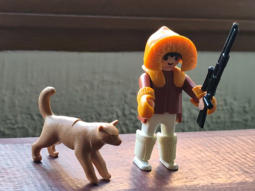 Playmobil eskimo figures - eskimo,