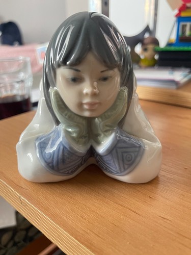 Nao porcelain figure eskimo - nao,